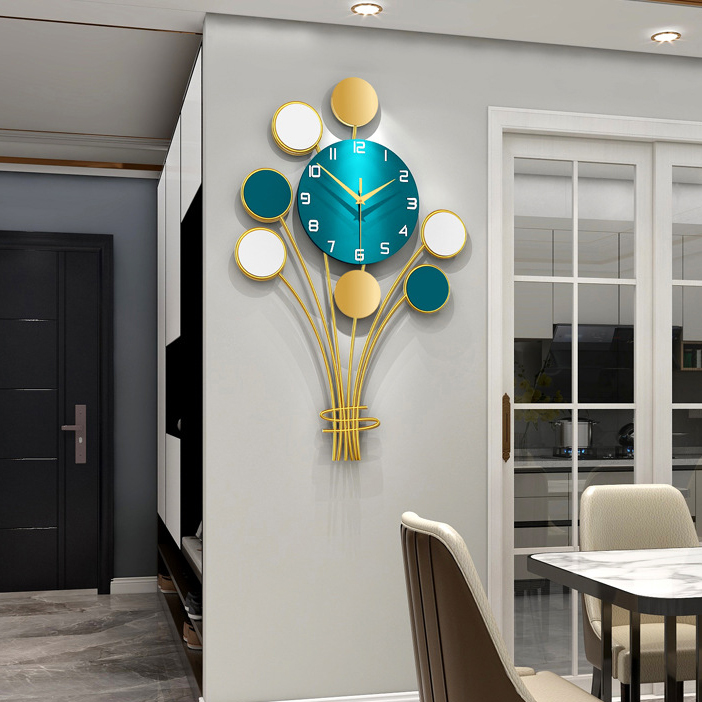 Đồng hồ treo tường tạo hình cây hoa trang trí sinh động